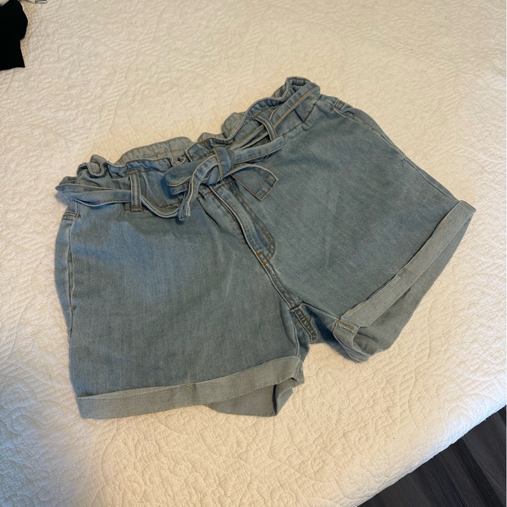Denim tie front shorts size M
